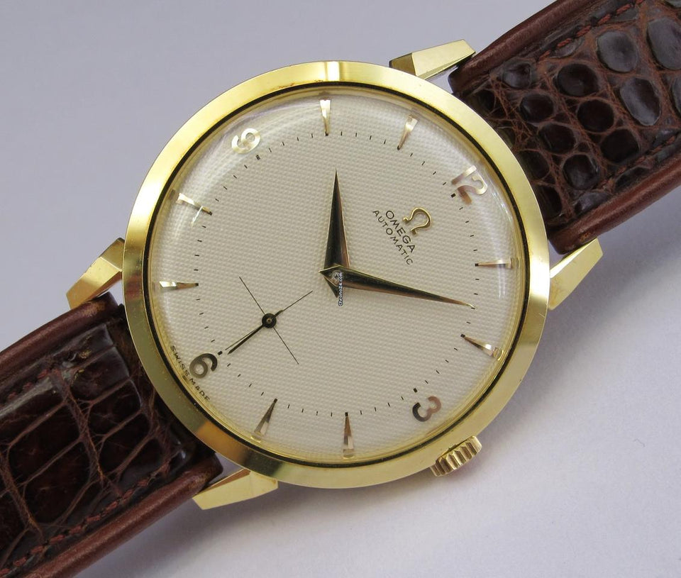 Omega Classic Vintage ref. 2709 18 kts yellow gold made in 1952