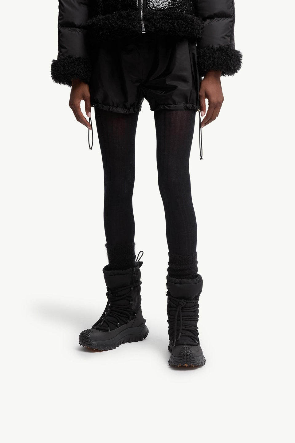 Moncler Trailgrip Aprs High Boots Black