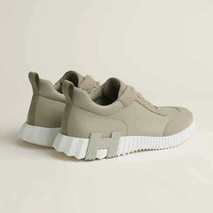 Bouncing sneaker