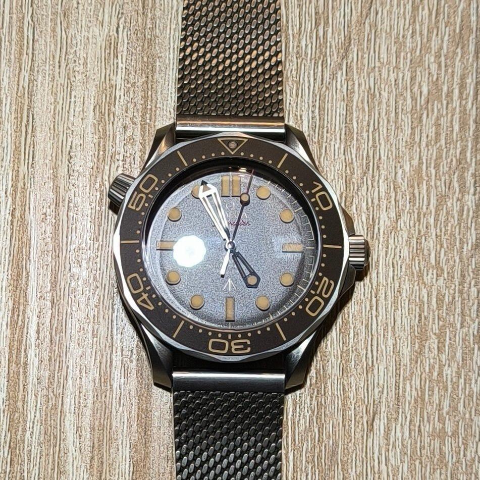 Omega Seamaster Diver 300 M007 Full set comme neuf portée 1 fois