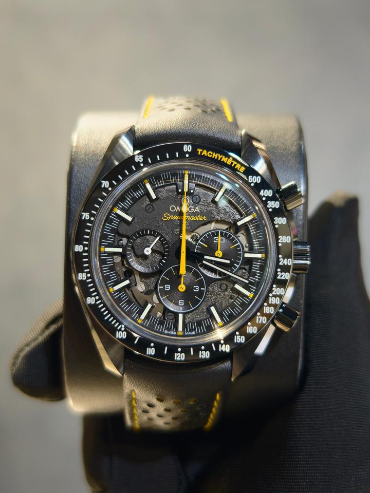 Omega Speedmaster Basel One Dark Side Of The Moon Apollo 8 speedmaster 5 years international warranty date 2026