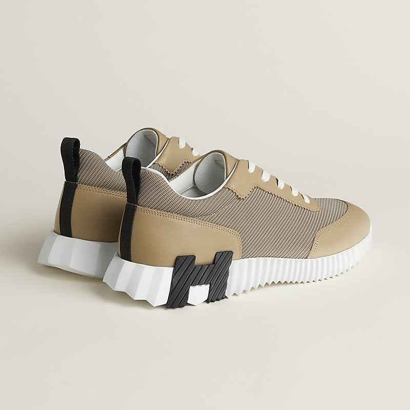 Bouncing sneaker