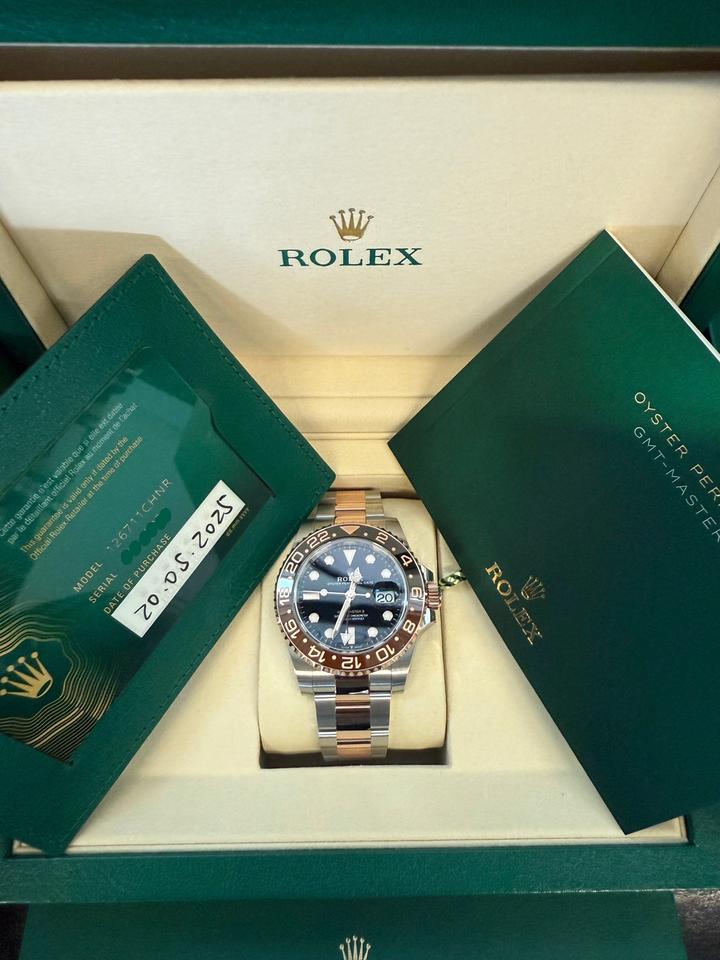Rolex | GMT-Master II | 126711CHNR | 40 mm | Gold/Steel | Black | Automatic