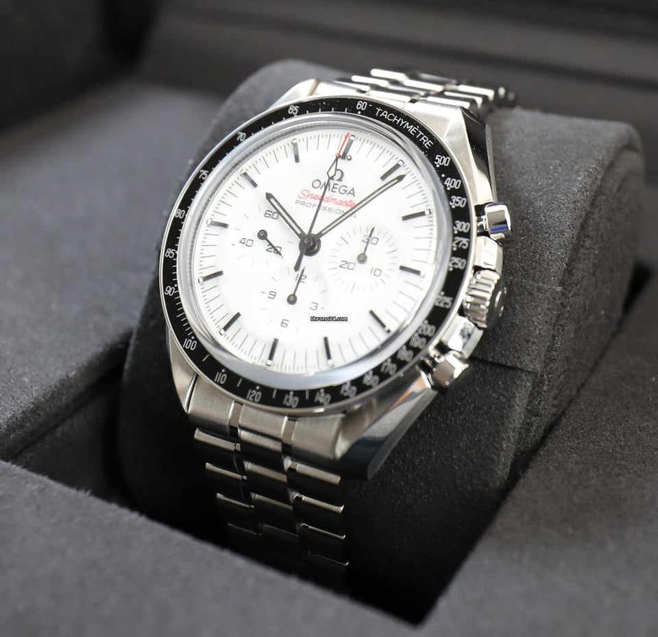 Omega Speedmaster Professional Moonwatch42mm - White Dial Unworn - Full Set