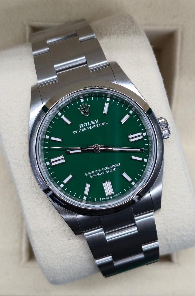Rolex | Oyster Perpetual | 126000 | Steel | 36 mm | Steel | Green | Automatic