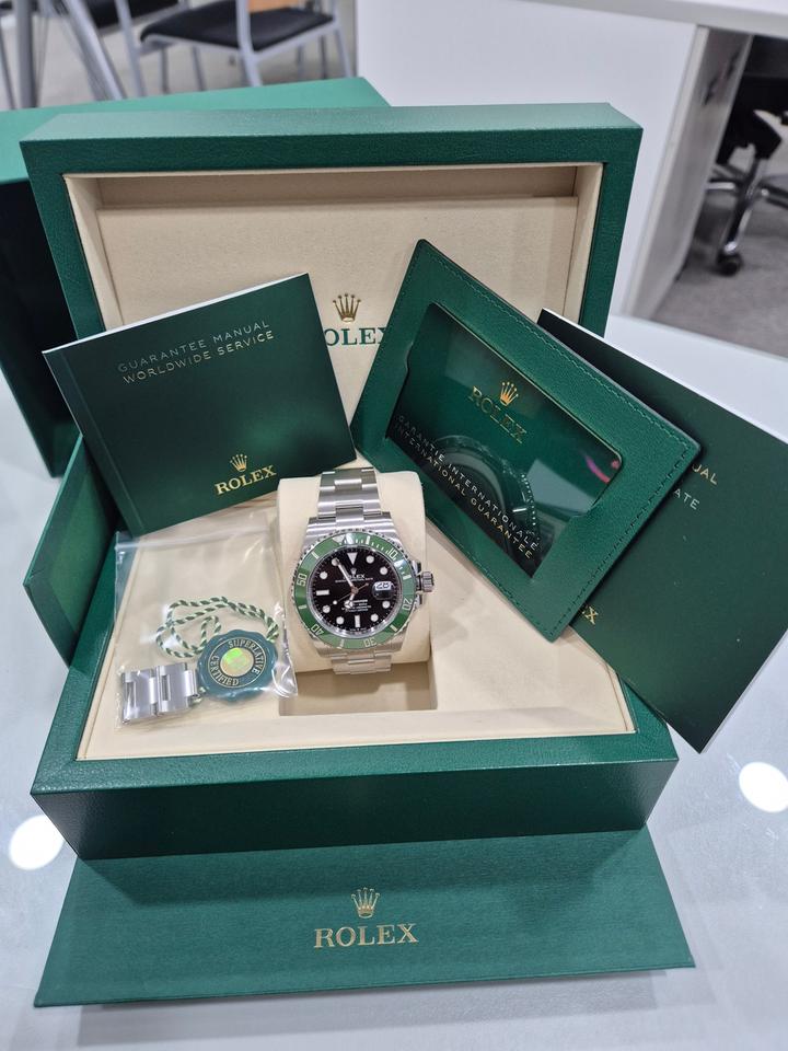 Rolex Submariner Date Automatic Like new & unworn