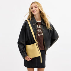 Coach Bleecker Bucket Bag 21 Brass Vanilla