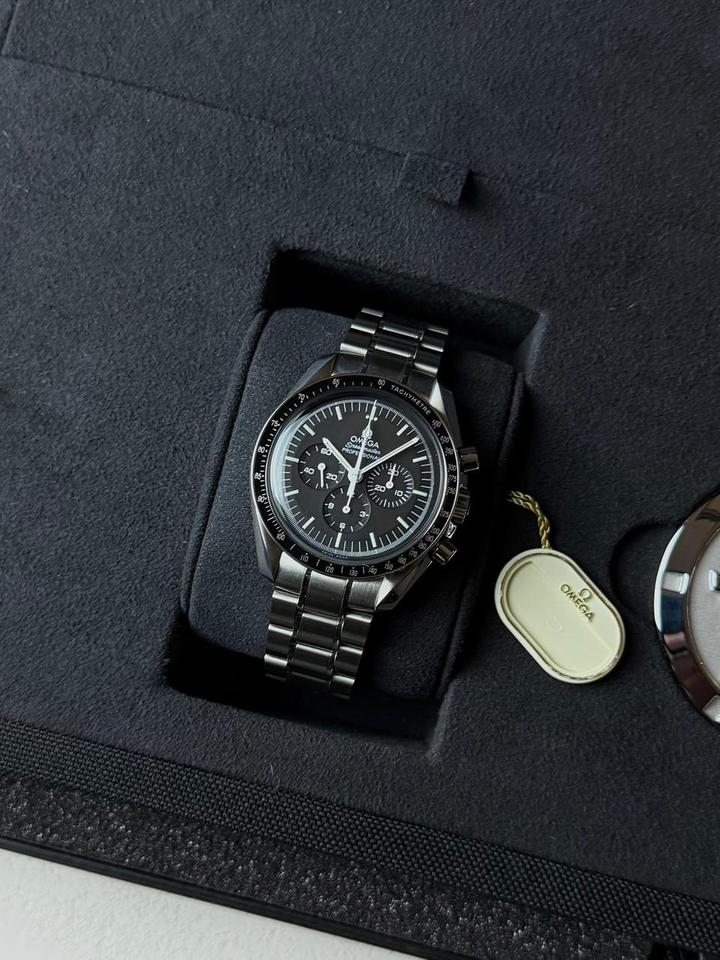 Omega Speedmaster Professional Moonwatch Hesalite 311.30.42.30.01.005