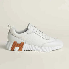 Bouncing sneaker