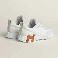 Bouncing sneaker