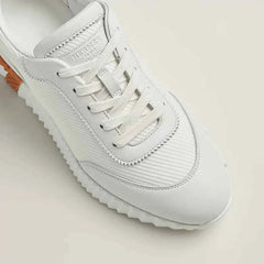 Bouncing sneaker