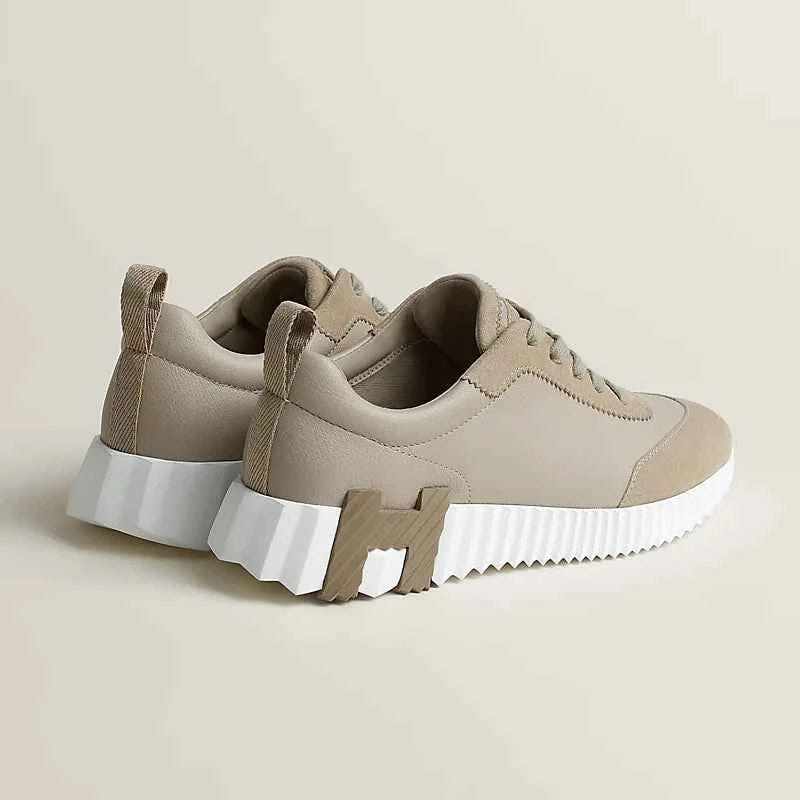 Bouncing sneaker