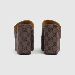 Sandalias con cuña Horsebit para mujer