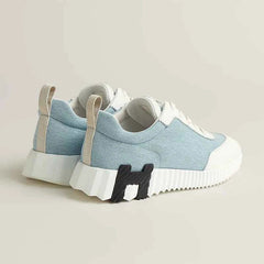 Bouncing sneaker
