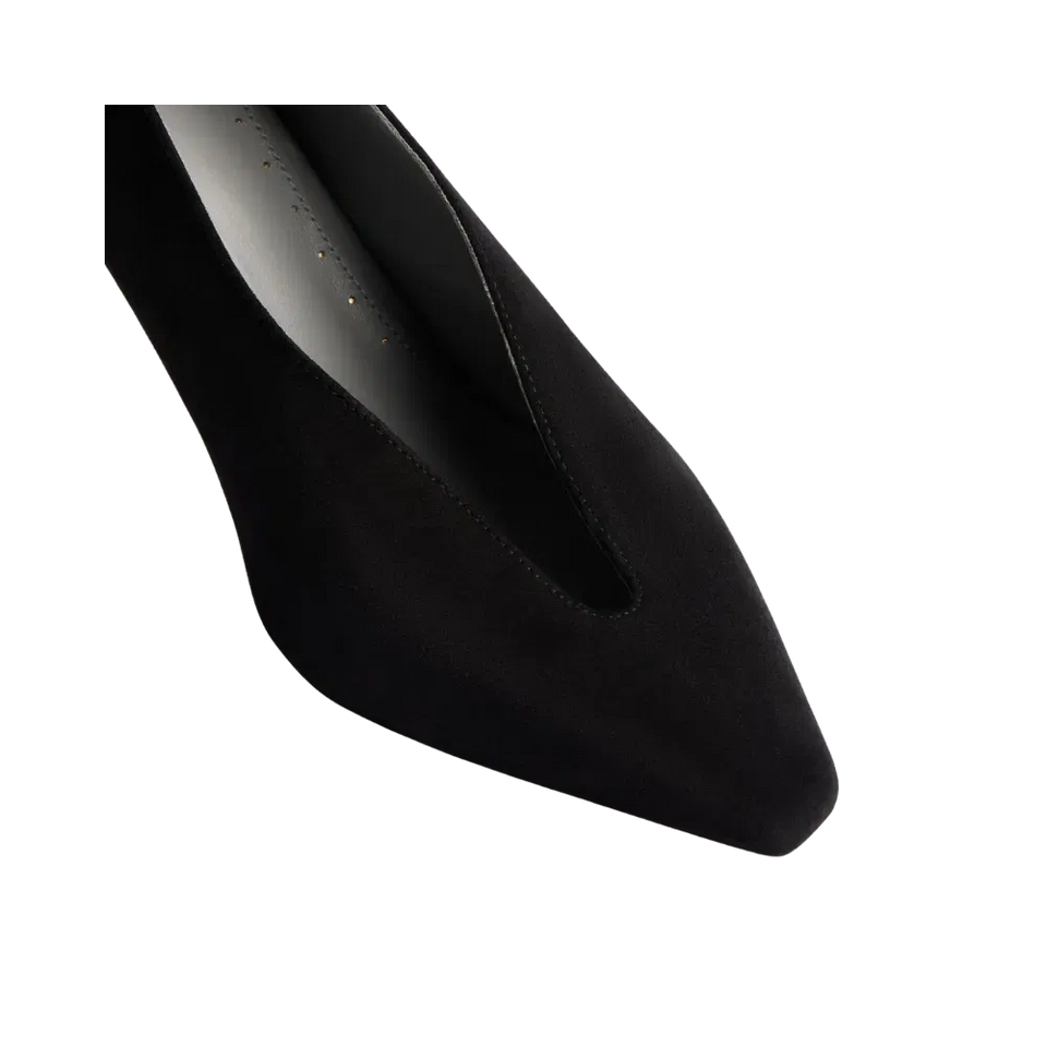 Balenciaga Duchesse Pump In Black