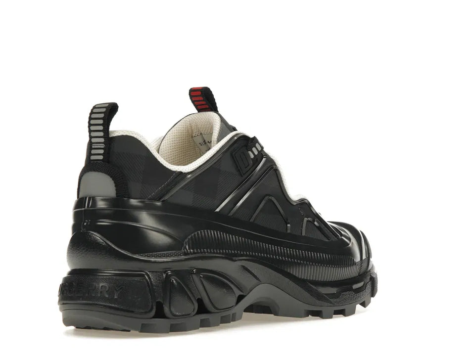 Burberry Check Arthur Black