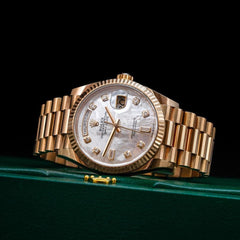 Rolex | Day-Date | 128235 | Rose gold | 36 x 43 mm | Rose gold | Mother of pearl | Automatic