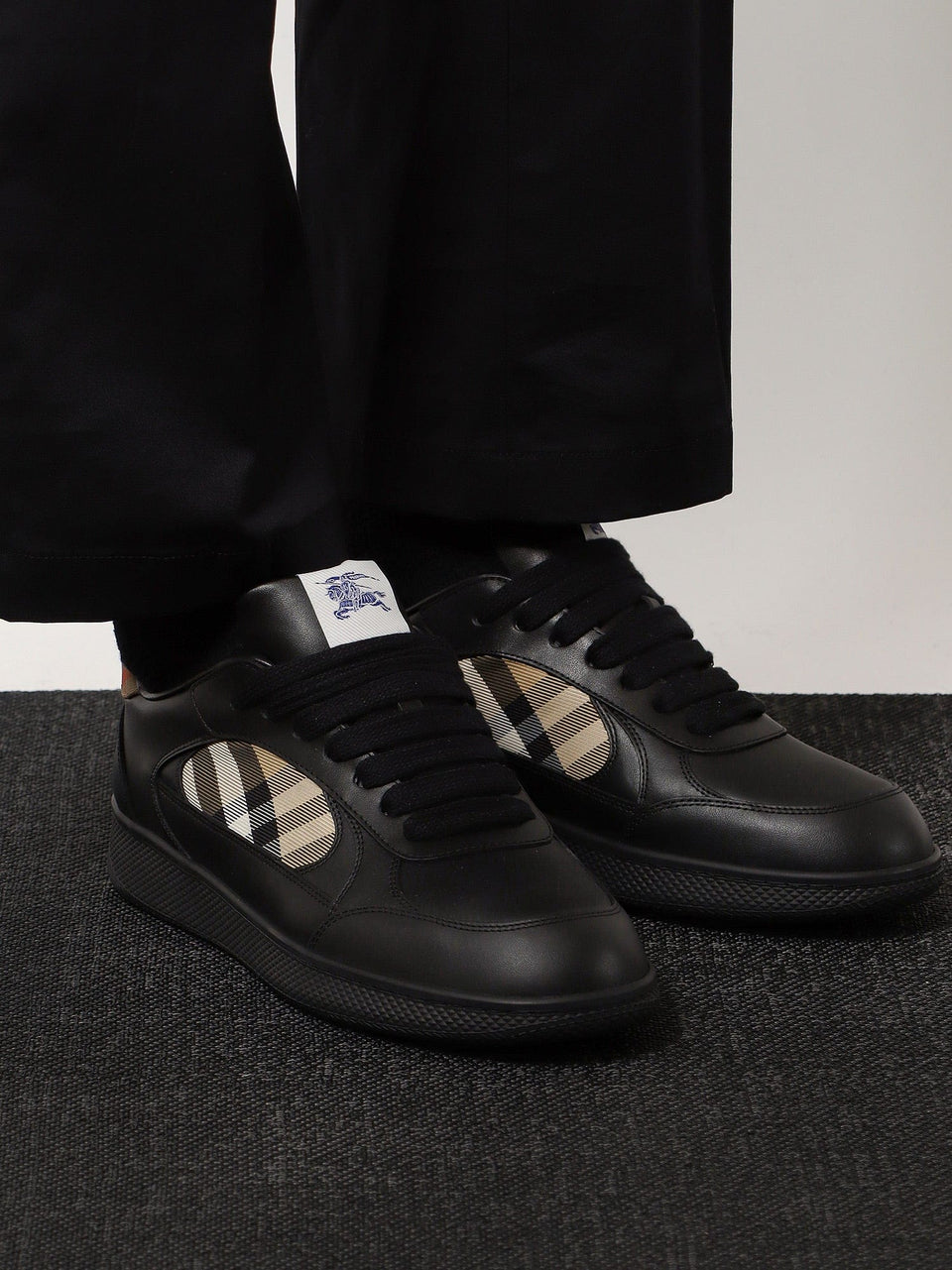 Burberry Leather sneakers with Traditional Check inserts