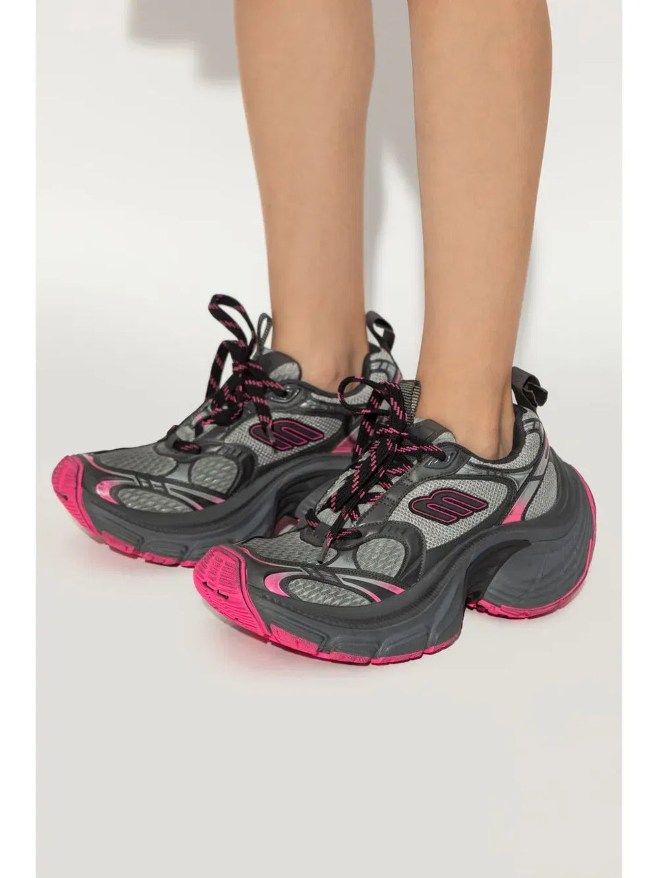 10XL sneakers
