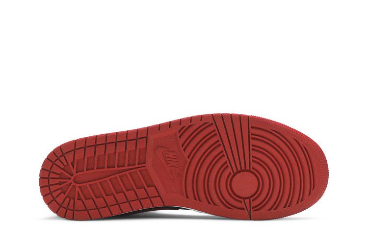 Air Jordan 1 Mid Banned
