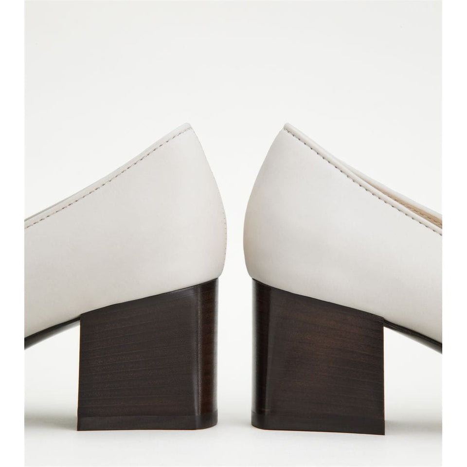 Tods Kate Pumps In Leather White Womens