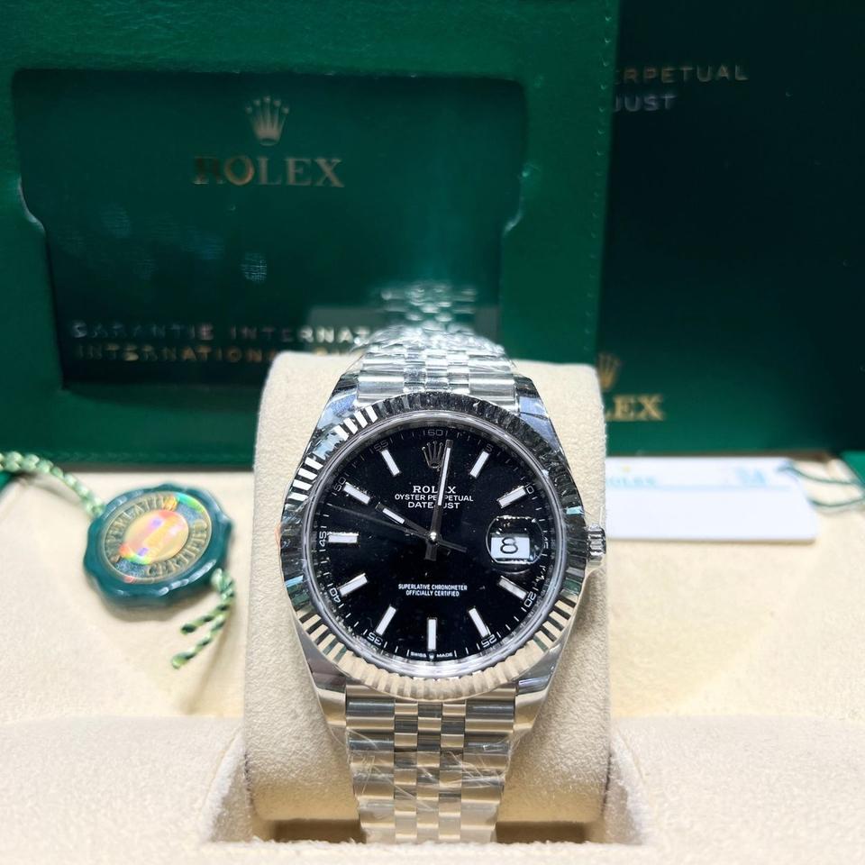 Rolex | Datejust | 126334 Black Stick Dial Jubliee Band | Steel | 41mm mm | Steel | Black | Automatic