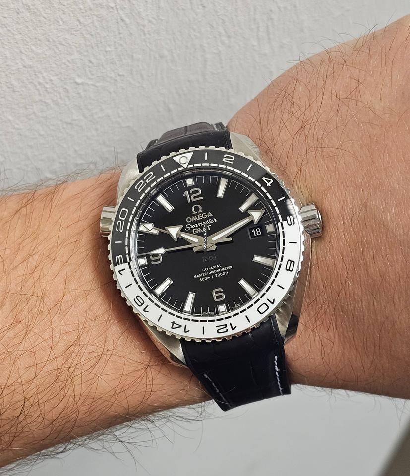 Omega Seamaster Planet Ocean GMT Steel 44 MM - 'Oreo Edition' Black/White Bezel-Box & Papers 2026