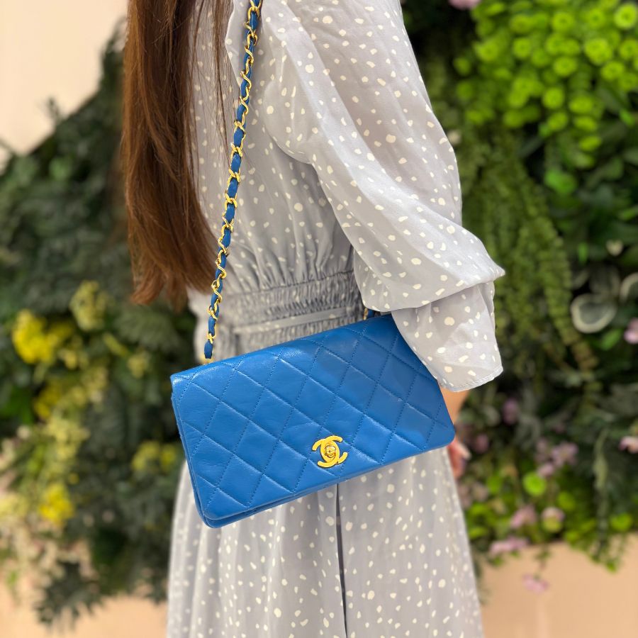 CS017 - CHANEL Vintage Blue Lambskin Full Flap Bag