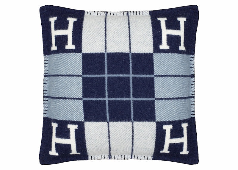 Hermes Avalon III Pillow Small Model Ecru Caban