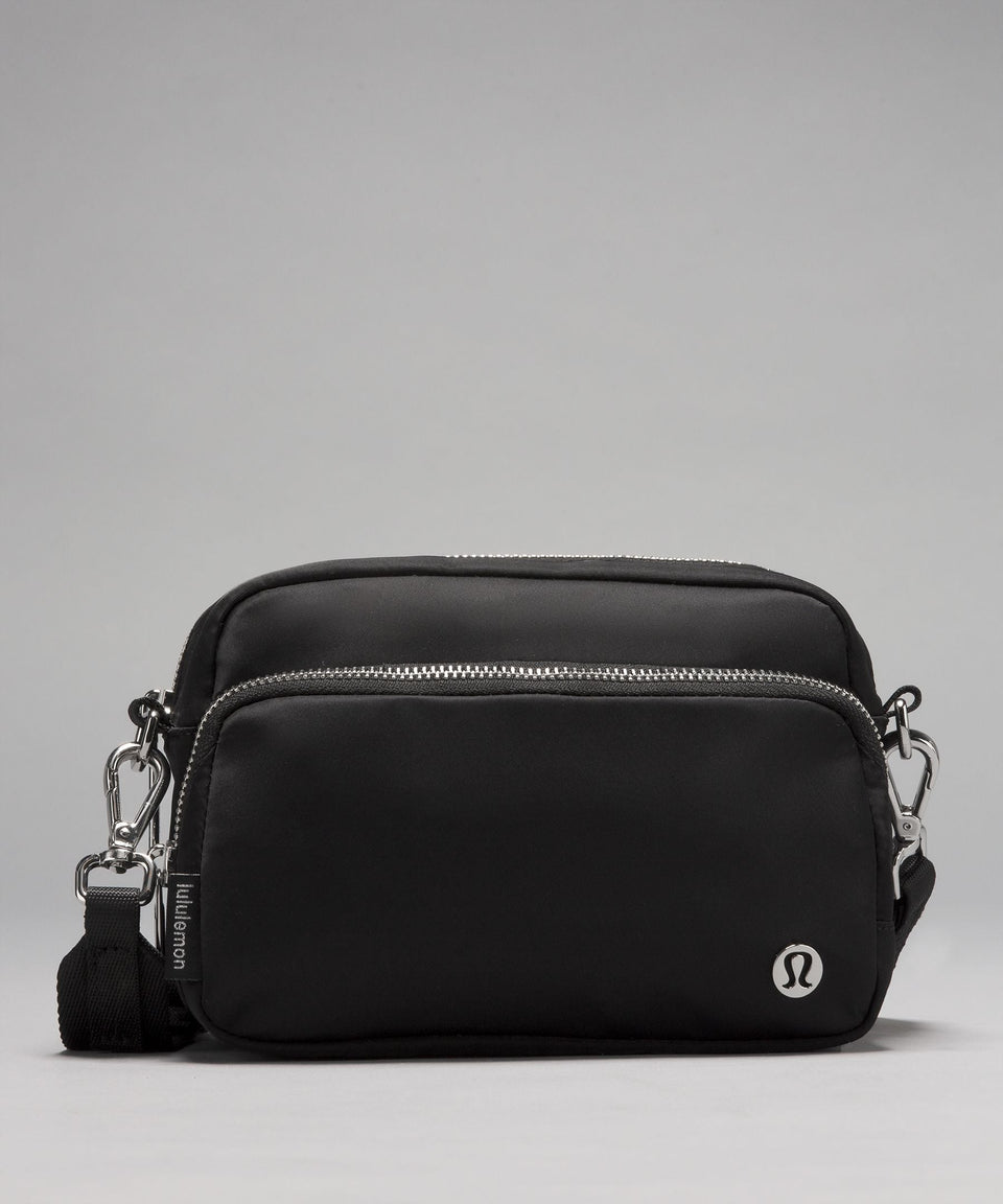 Lululemon Everywhere Crossbody Bag 2L *Metal Hardware