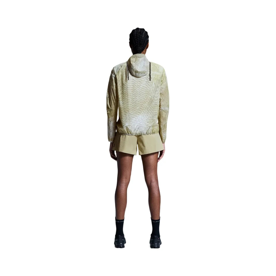 On Ultra Jacket White Caper