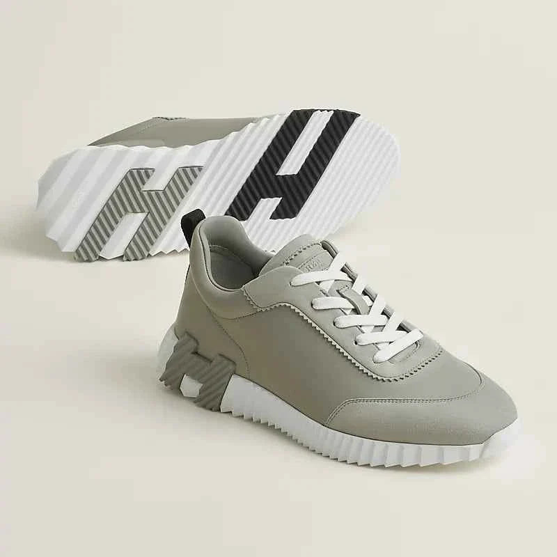 Bouncing sneaker