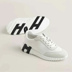Bouncing sneaker