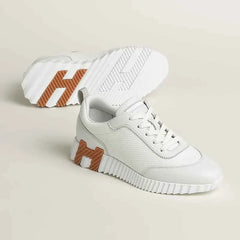 Bouncing sneaker