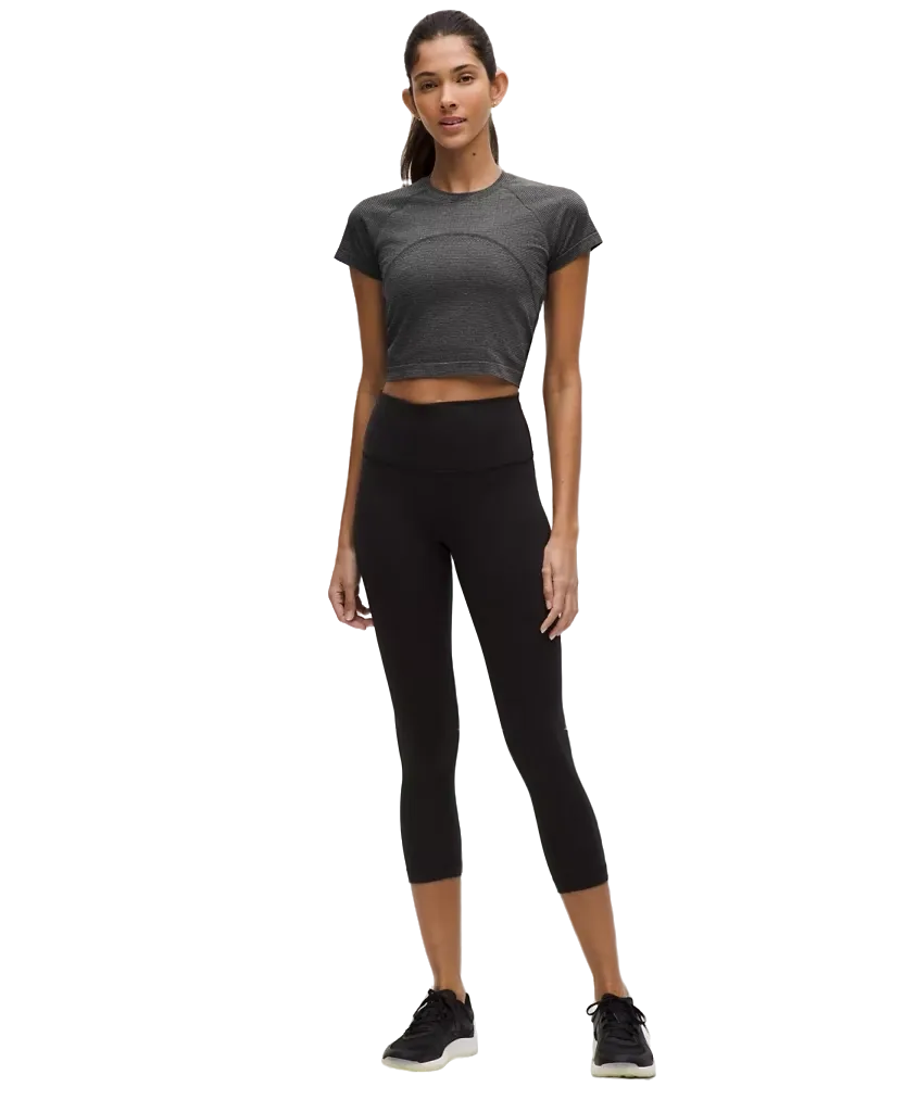 Lululemon Swiftly Tech Cropped Shorts-Sleeve Shirt 2.0 Spandex Stripe Black/White