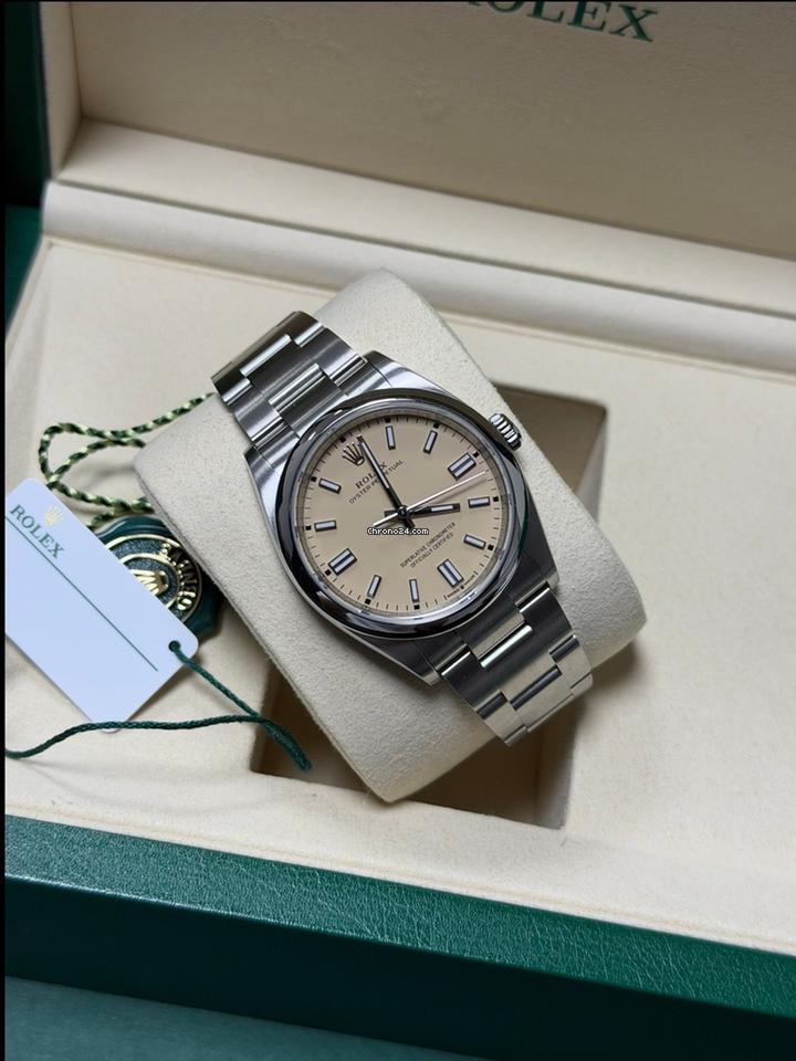 Rolex | Oyster Perpetual | 126000 | Steel | 36 mm | Steel | Brown | Automatic