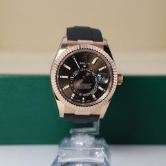 Rolex | Sky-Dweller | 326235 | Rose gold | 42 mm | Rubber | Brown | Automatic