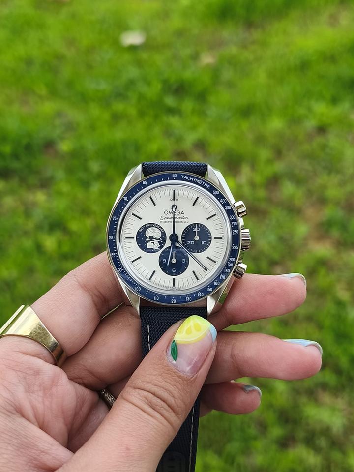 Omega Speedmaster Professional Moonwatch'Silver Snoopy Award' completamente nuevo jamás usado