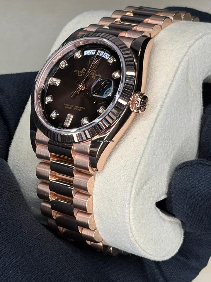 Rolex | Day-Date | 128235 | Rose gold | 36 x 43 mm | Rose gold | Brown | Automatic