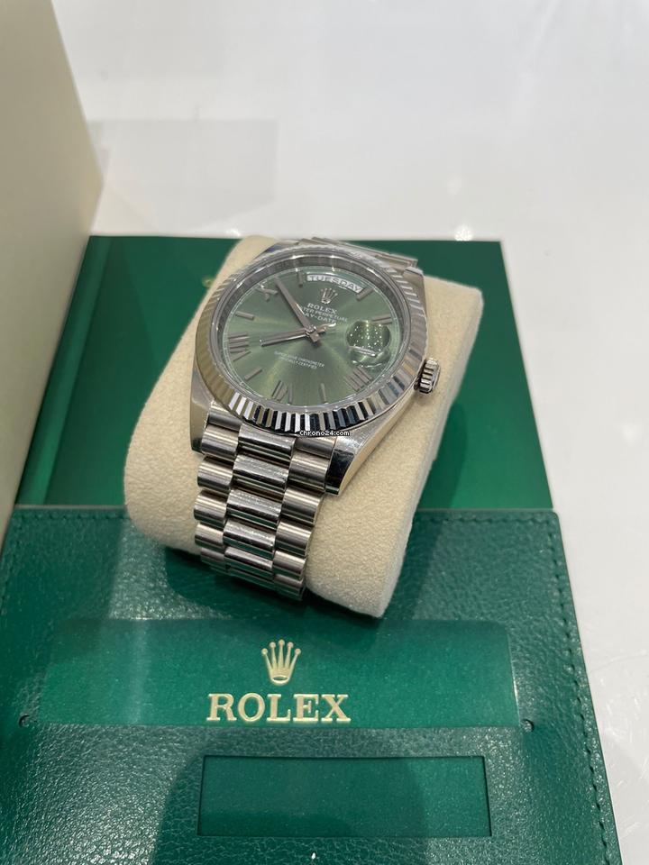 Rolex | Day-Date | 228239 | White gold | 40 mm | White gold | Green | Automatic