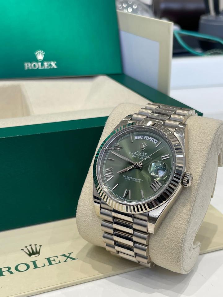 Rolex | Day-Date | 228239 | White gold | 40 mm | White gold | Green | Automatic